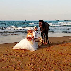 Gelin Damat Sahil ve Orman Atlı Çekimler 60 Dk 1 At Kiralama